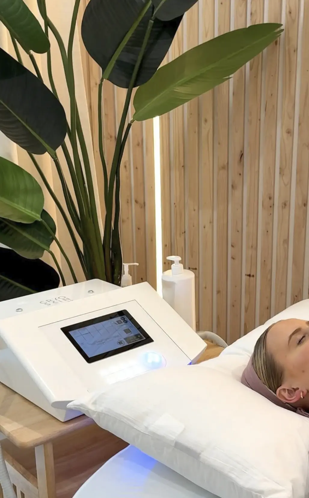 Vixens from Hell | Can Cryotherapy Help With Perimenopause Symptoms? can cryotherapy help hot flashes